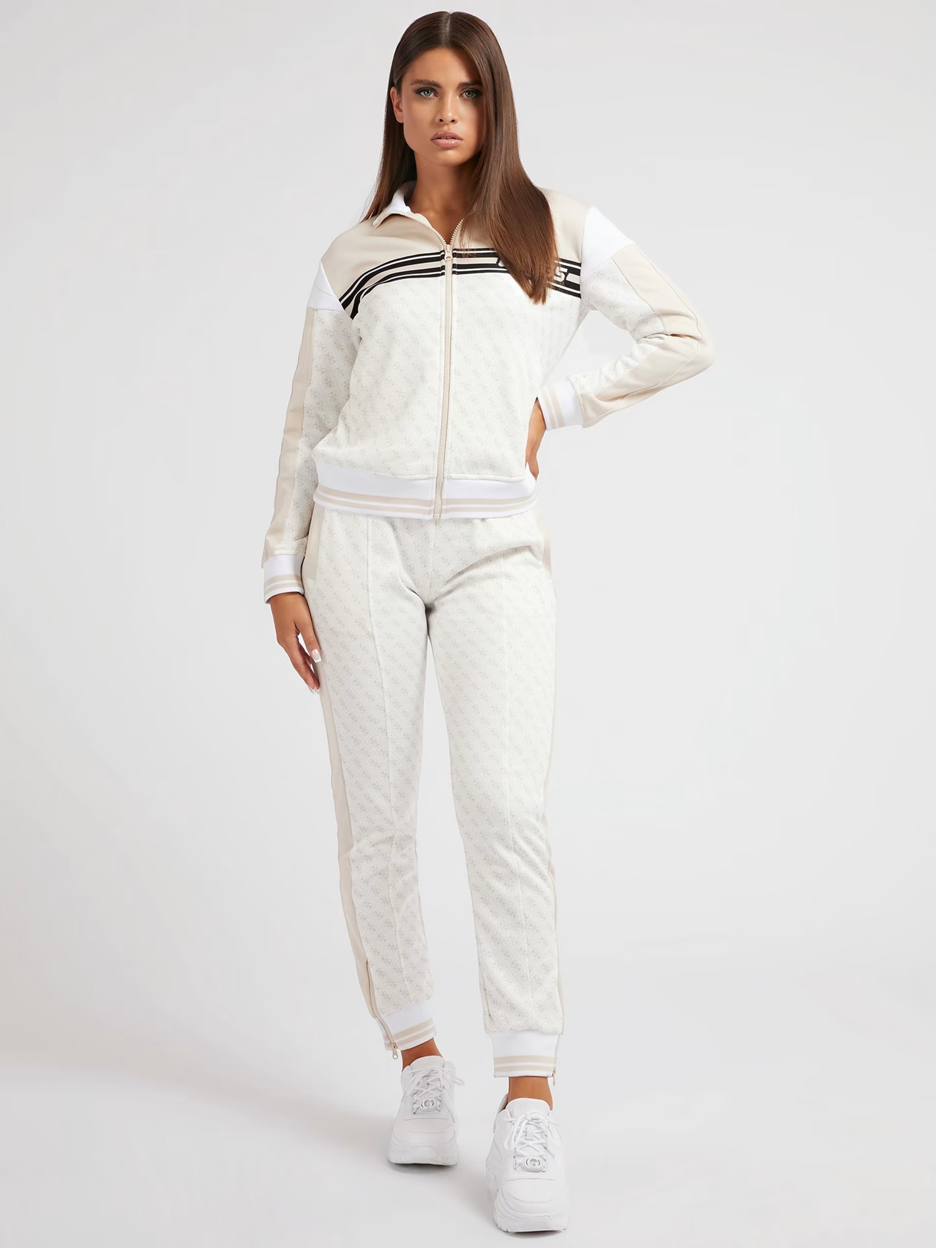 Pantalone jogger logo all over GUESS ATHLEISURE | Pantalone | V2BB17 FL04QP05N